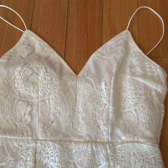 Hello Molly White Dress - Picture 2 of 5